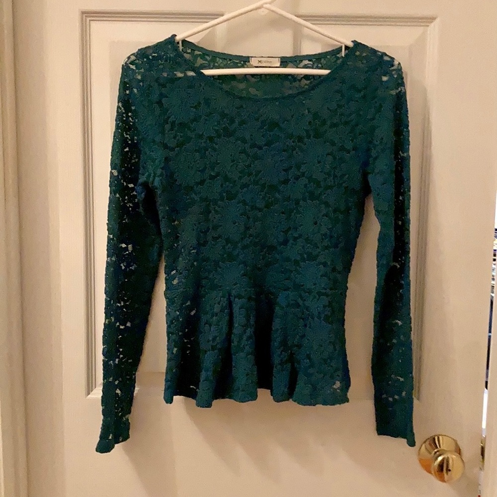Everly sheer lace peplum top M